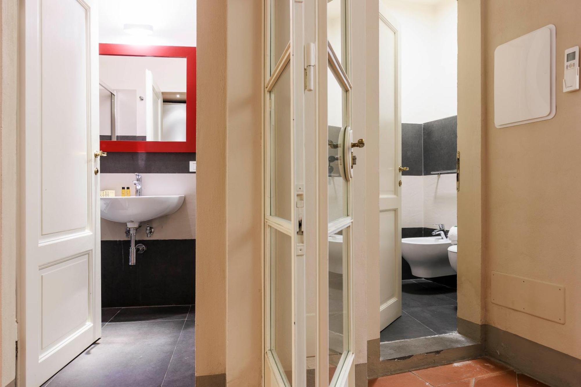Santa Croce Deluxe Apartment Firenze Bagian luar foto